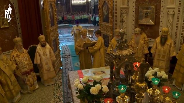 В Неделю 1-ю по Пятидесятнице Предстоятель Русской Церкви совершил Литургию в Храме Христа Спасител смотреть онлайн