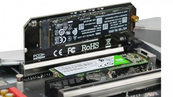 PCI Express 3.0 x16 to PCIe-Based NVMe and AHCI SSD Adapter