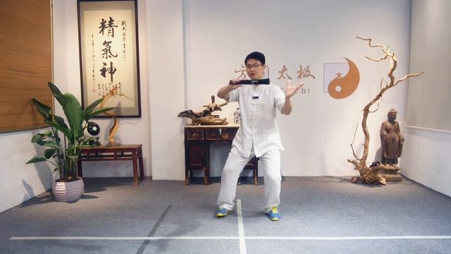 TaiChi Fan 24 Forms - Lesson 1 | Authentic Chinese Tai Chi Master смотреть онлайн