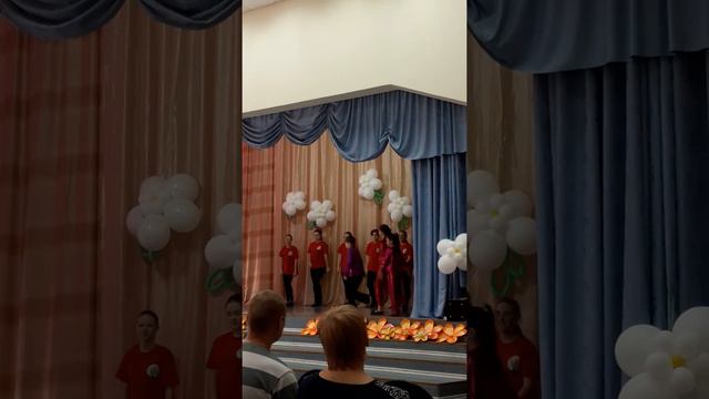 детский концерт "МБОУ СОШ" 18 ШКОЛА смотреть онлайн