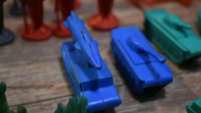 Старые солдатики,танки,самолеты,конница!! смотреть онлайн