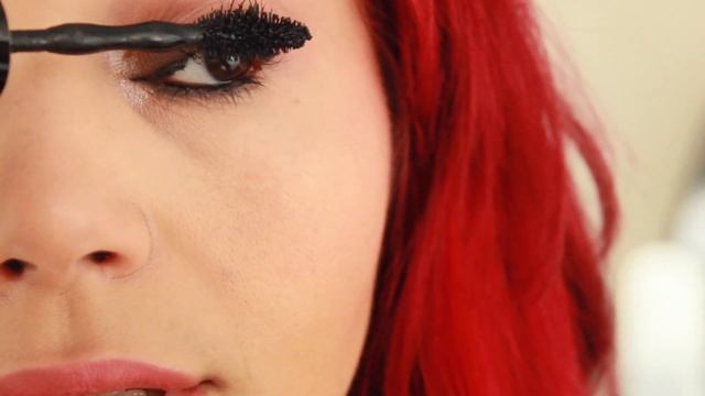 Review: Maybelline Volume Express The Colossal Go Extreme Leather Black Mascara