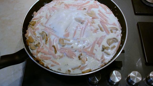 Сливочная паста с ветчиной и грибами за 350 руб. смотреть онлайн