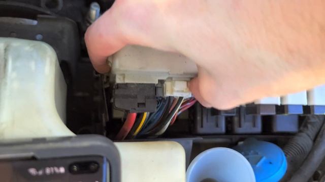 2006 Nissan Altima Headlight Fuses & Relays, Fog Light Fuse & Relay смотреть онлайн