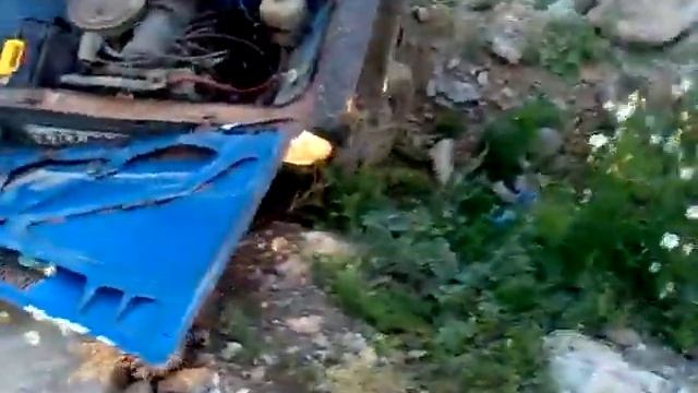 ВАЗ Копейка в канаве. Водила спит. смотреть онлайн