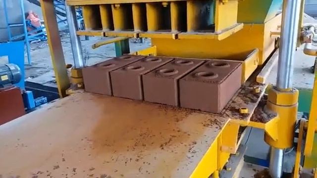Уникальное оборудование и менее затратный способ производства кирпича Полусухое прессование смотреть онлайн
