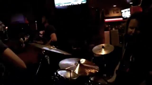 Thunderstruck смотреть онлайн