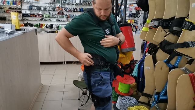 Бюджетная и удобная Страховочная привязь для промышленного альпинизма DVX13 от ALPsafe смотреть онлайн