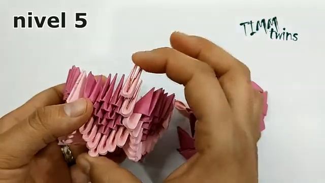 DIY Tulipanes de origami 3D ideales para regalar смотреть онлайн