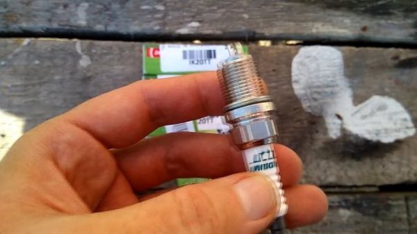 Свечи зажигания ирридиевые DENSO IK20TT