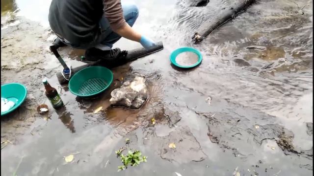 Добыча золота самородки Где и Как найти в реке ручье смотреть онлайн