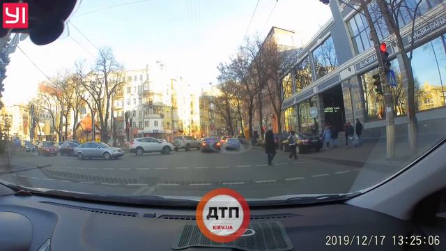 Окуратно нарушаем
Киев, Артема
Почему за ним не поехал - очень боюсь Мерседес, знающие люди рассказ смотреть онлайн