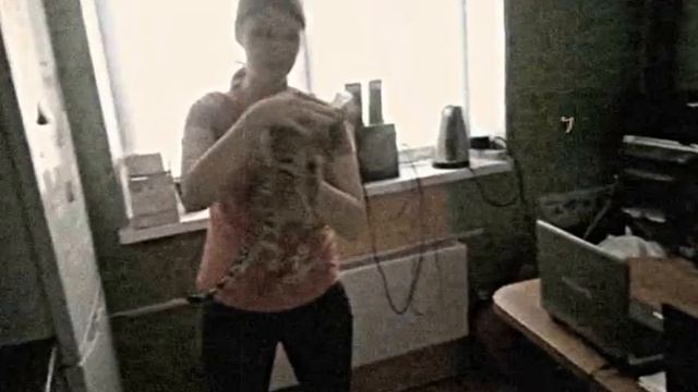 Кошка Снежа,кульбиты в прыжке Cat acrobat Приколы про животных смотреть онлайн