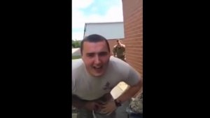 Мужик решил проверить яйца на прочность Мужской половине лучше не смотреть