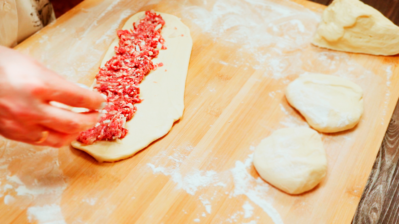 ОЧЕНЬ ЛЕНИВЫЕ МАНТЫ! Манты без мантоварки. Тесто для мантов. смотреть онлайн