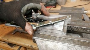 Токарные  работы.  Изготовления самодельного люнета.  Люнет своими руками для токарного станка.