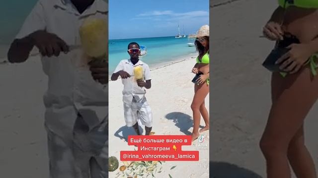 Как негры клеят русских девушек на курортах смотреть онлайн