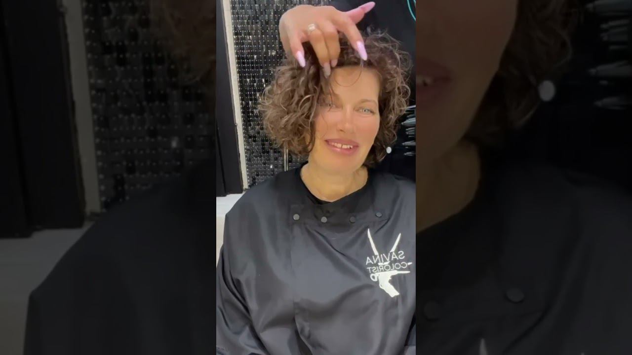 СТРИЖКА КАРЕ НА КУДРЯВЫЕ ВОЛОСЫ 50+/SQUARE HAIRCUT FOR CURLY HAIR 50+ #модаикрасота #каре смотреть онлайн