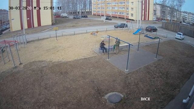 Почему нельзя бухать на детской площадке