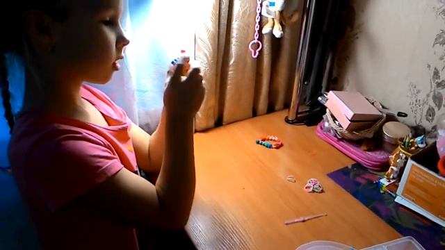 Плетение из резинок: браслет с бусинами смотреть онлайн