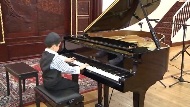 The Little Commander, Maykapar. Emmanuel Borukhov, the student of Ariel Davydov смотреть онлайн