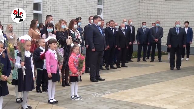 Невьянск 36 лет ожидал новую школу. И дождался смотреть онлайн