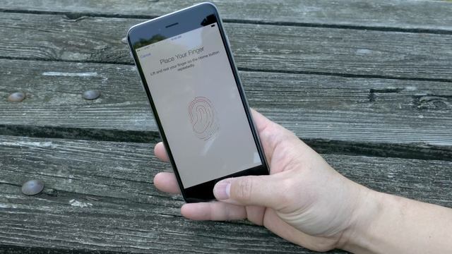 Apple iPhone 6 vs iPhone 6 Plus Dual Unboxing and Comparison (128GB and 64GB) смотреть онлайн