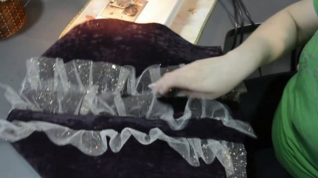 Наволочка с оборкой своими руками - Как сшить нарядную подушку с рюшками - Видео процесса шитья смотреть онлайн