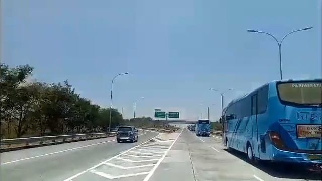 Overland Bus Bali to Java Island Indonesia | Bali Bus Rental смотреть онлайн