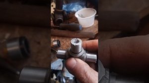 Смазка крестовин кардана.