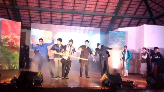 Punjabi Bhangra Dance смотреть онлайн