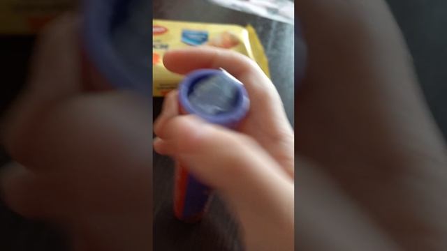 пробую разные виды конфет.  Toybox против вафельных трубочек с сгущёнкой 《яшкино》