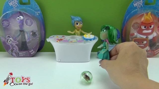 Inside Out Console and Exclusive Figurine смотреть онлайн
