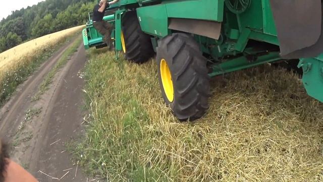 Молотим ПШЕНИЦУ Дон 1500Б смотреть онлайн