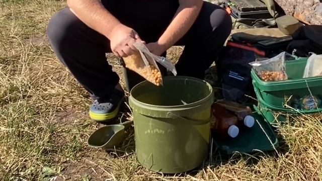 Простая и рабочая прикормка для карпа. Новый рекорд Глеба - карп на 17 кг! Червоный Прапор. смотреть онлайн
