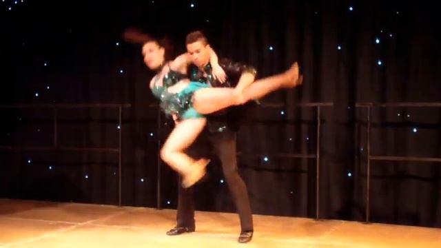 La Noche del Casablanca 01 06 13 Pablo Rodriguez & Laura смотреть онлайн