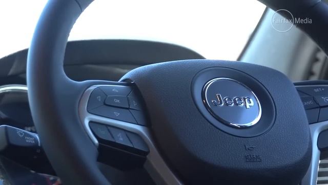 Jeep Grand Cherokee v Toyota Prado GXL | 4WD | Drive.com.au смотреть онлайн