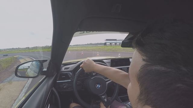 BMW Ultimate Experience | BMW M4 смотреть онлайн