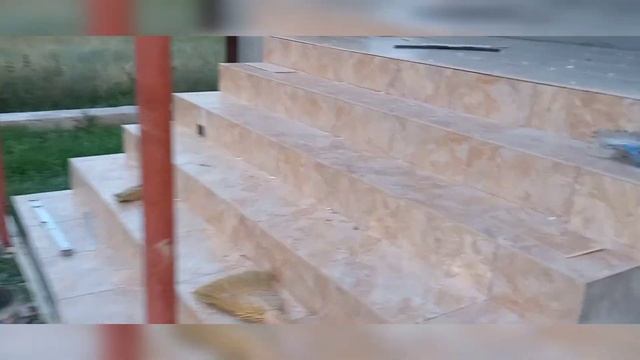 Облицовка крыльца плиткой. Укладка плитки на ступени.(часть 1) смотреть онлайн