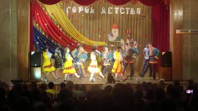 Отряд 2! "Мы" - Русский народный танец (Карбышева 2013) смотреть онлайн