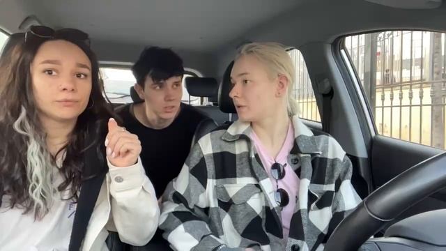 Стрим Киры Медведевой "Внезапный стрим" 13.4.2023 смотреть онлайн