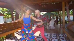 Танцуют Ataca & La Alemana. Таня Алемана и Джордж Атака.