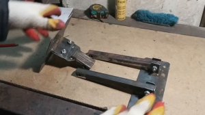 Поворотный КРОНШТЕЙН для крепления ТВ на СТЕНУ своими руками