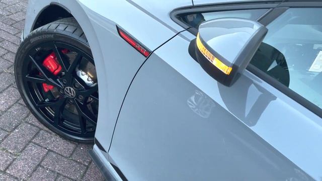 Volkswagen NEW Golf 8 GTI 300hp Clubsport 2021 in4K Moonstone Grey 19 inch Estoril Black Walk aroun смотреть онлайн