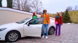 Бедная Студентка В Богатой Школе || Бедная Непопулярная VS Богатая Популярная