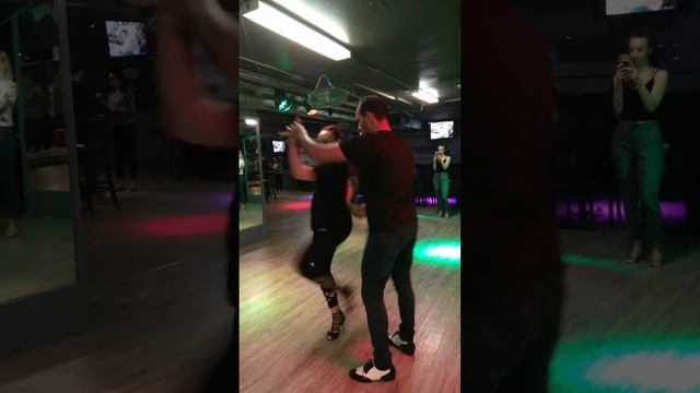 Carlos // Bachata // 5-9-19 смотреть онлайн