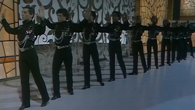 DEMIS ROUSSOS & RAFFAELLA CARRA' - Zorba's dance (Sirtaki) (HQ) смотреть онлайн