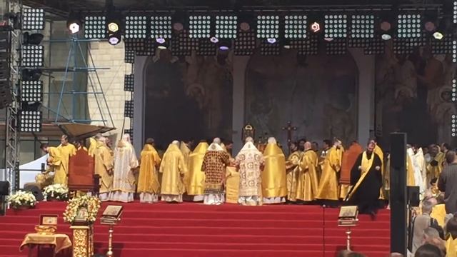 Литургия 1030-летия Крещения Руси на Соборной площади смотреть онлайн