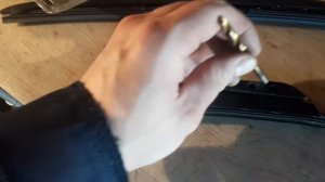 Форд Фокус 2 за 300 000р.Как установить любые щетки стеклоочистителя в стандартное крепление.