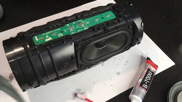 Купил уже СЛОМАННУЮ JBL CHARGE 4 TL | недовосстановление колонки:D смотреть онлайн